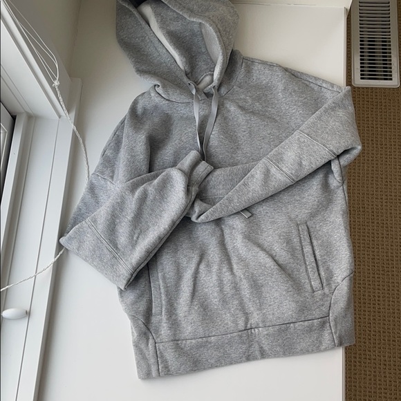 ALO Yoga Tops - Alo Sweatshirt